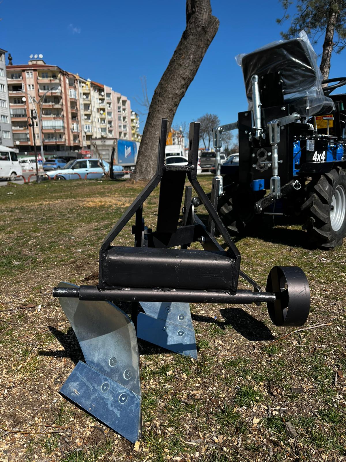 4X4 MİNİ TRAKTÖR PULLUK